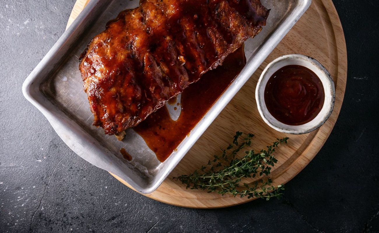 BBQ Spareribs für Backofen mit Rippchen Soße und Gewürzmischung