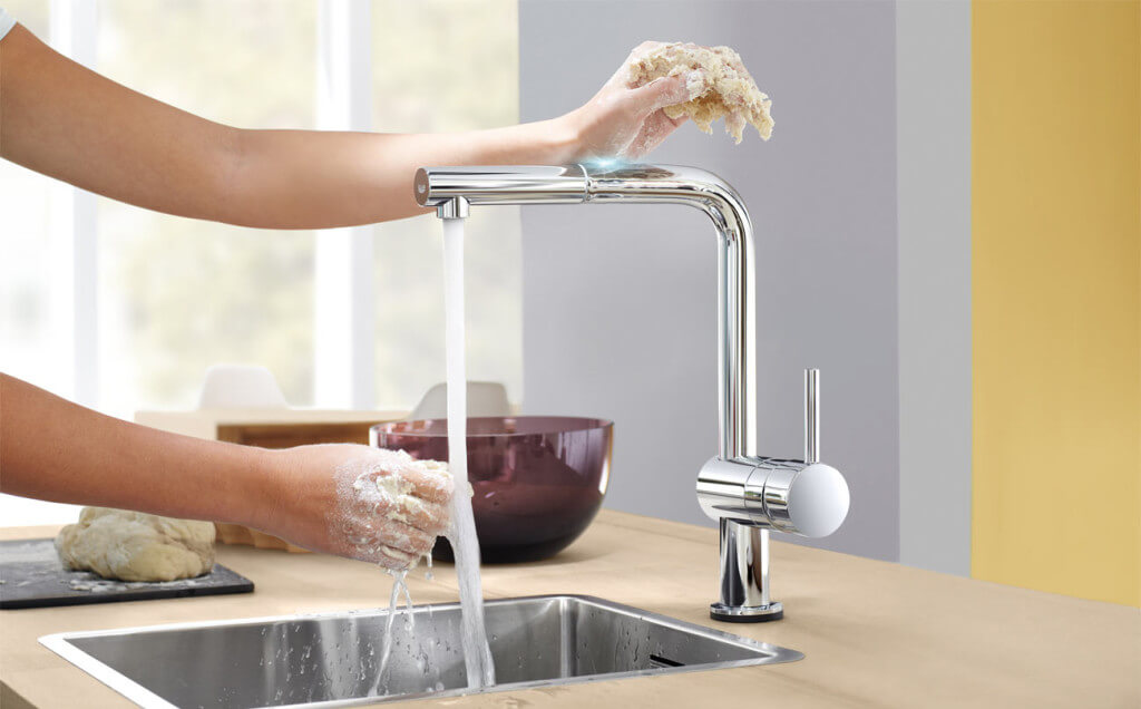 Berührungslose Küchenarmatur: Wasserhahn von GROHE Minta Touch