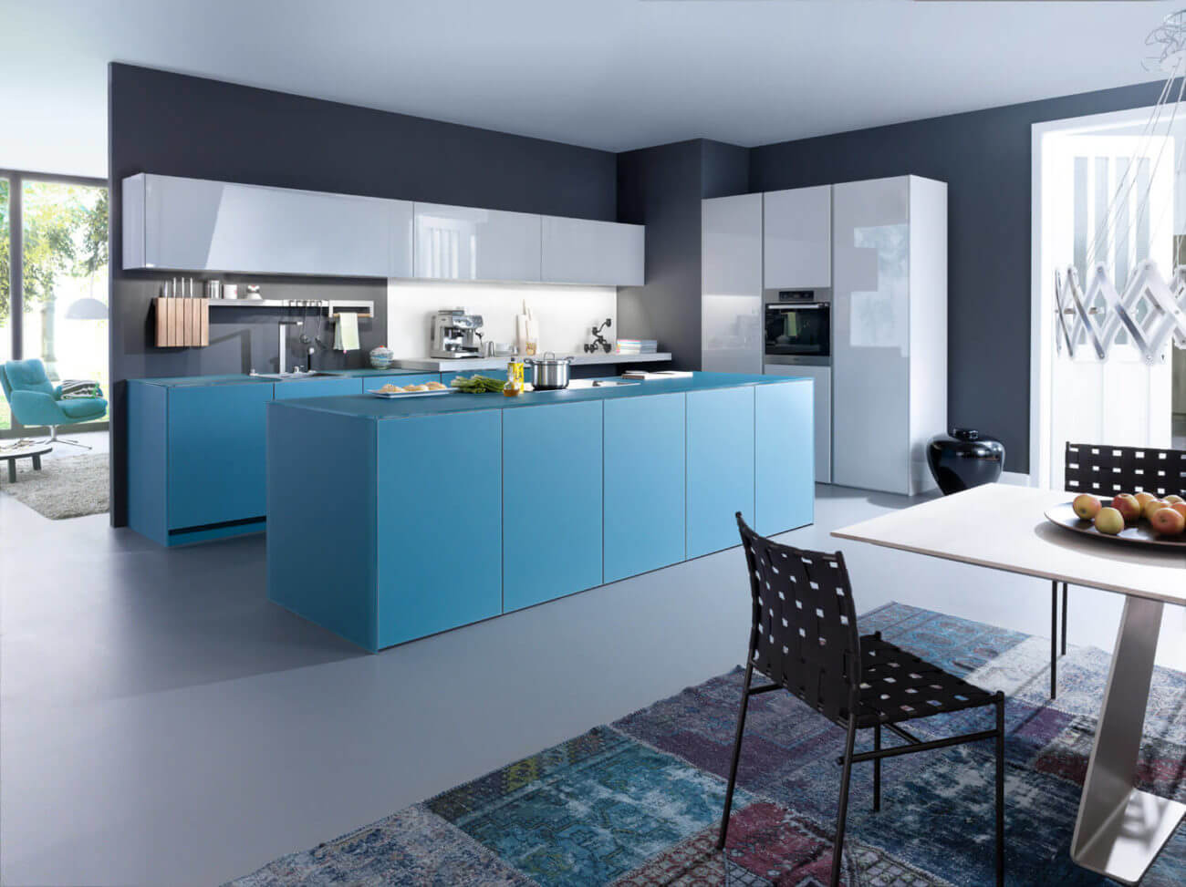 Blaue Küche mit grauer Wandfarbe Ideen & Bilder von