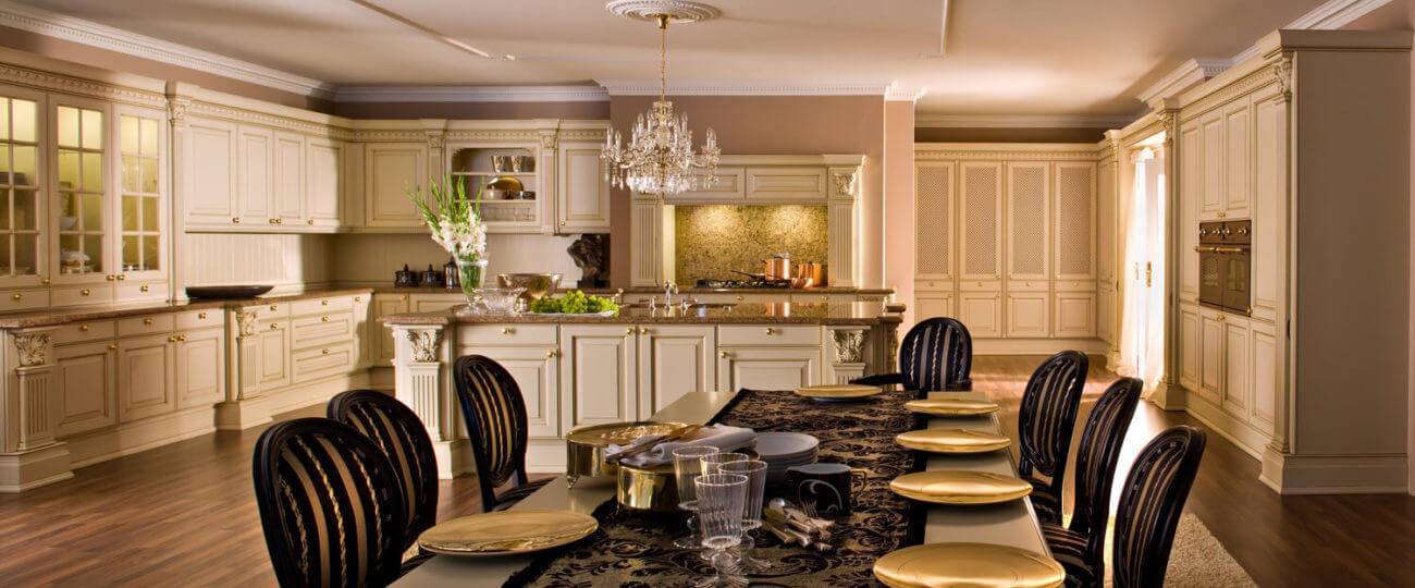 Moderne Landhausküche mit Kochinsel: rustikale Tradition trifft moderne