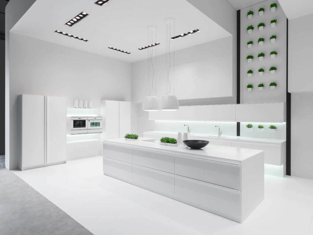 Küche ganz in Weiß; Foto: rational