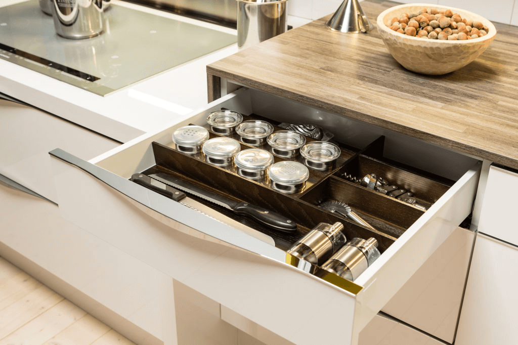 Innovative und cleverer Besteckeinsatz für Schubladen; Foto: DAN Küchen