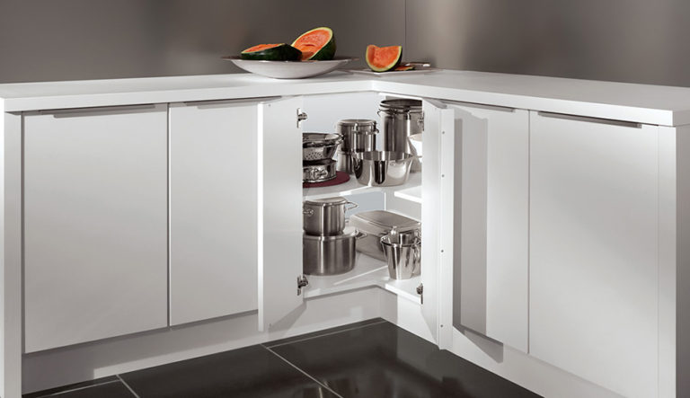 Eckschrank in der Küche: Lösungen (Halbschrank, Karussell, MagicCorner