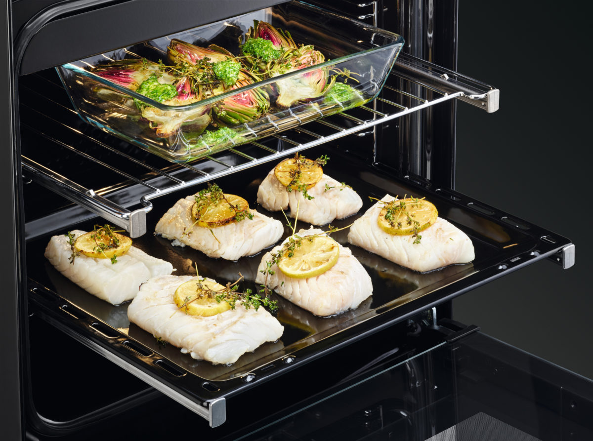 Backofen, Dampfgarer und Sous-Vide Garer: Der AEG Steam-Pro; Foto: AEG