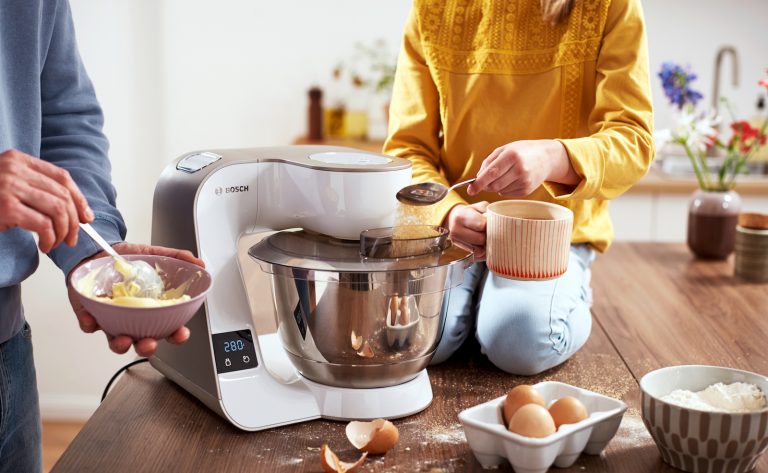 Bosch MUM 5: Die beliebte Küchenmaschine jetzt auch mit integrierter ...