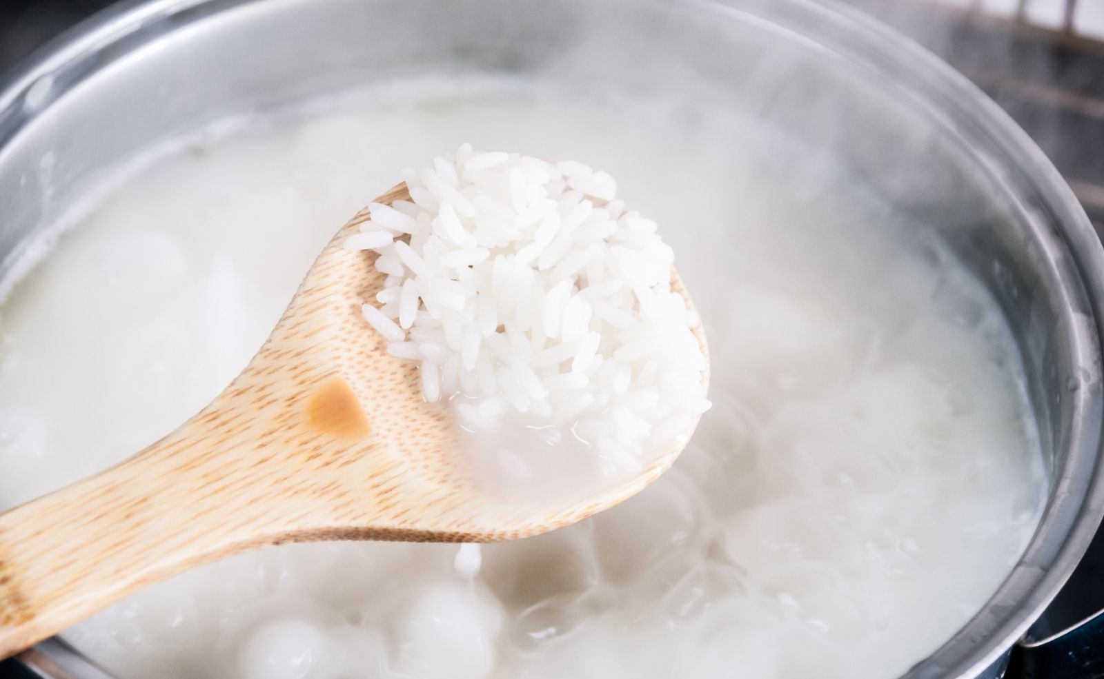 Wie viel Wasser bei 2 Tassen Reis? - Küchenfinder