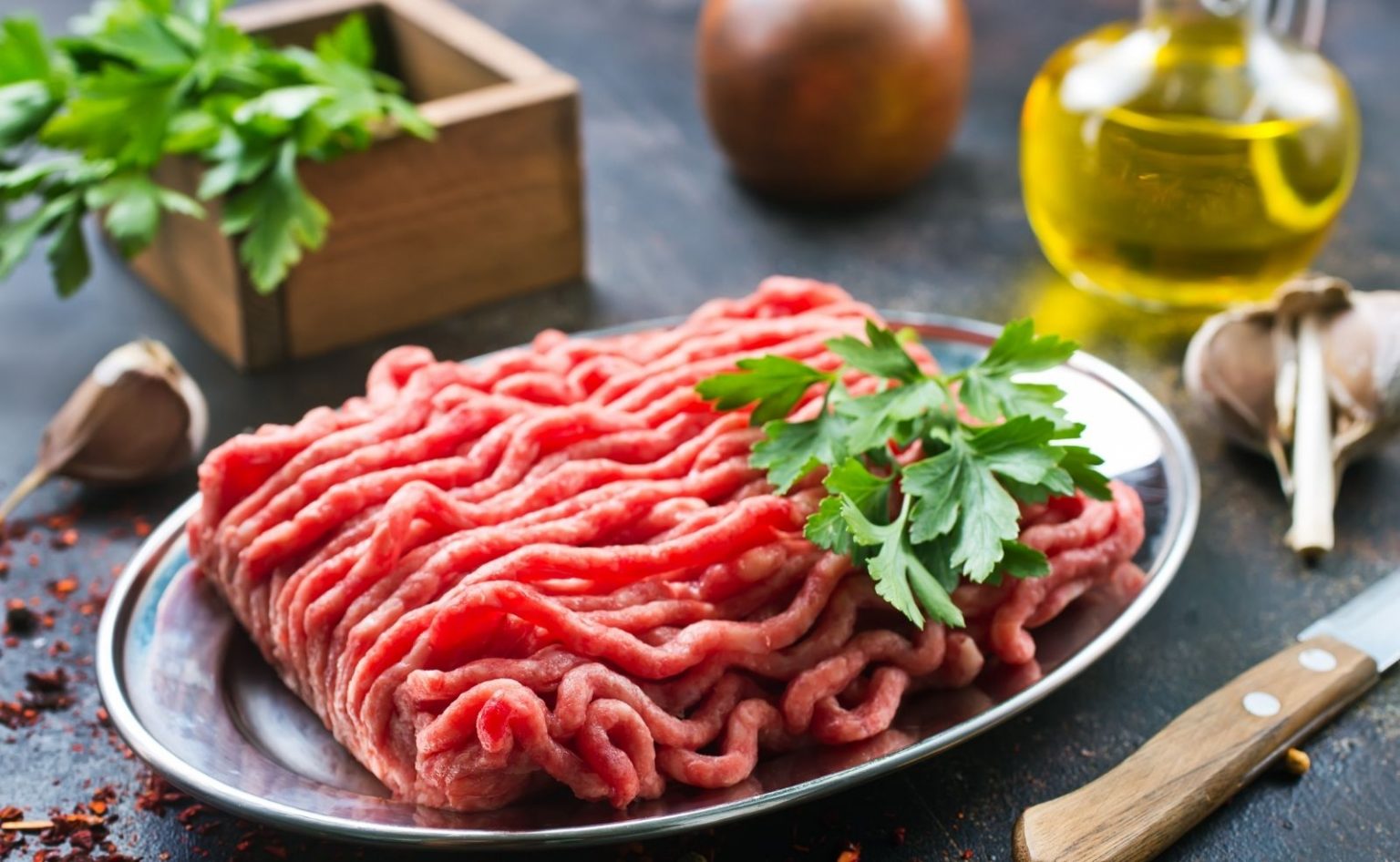 Hackfleisch ist grau: Woran liegt es? - Küchenfinder