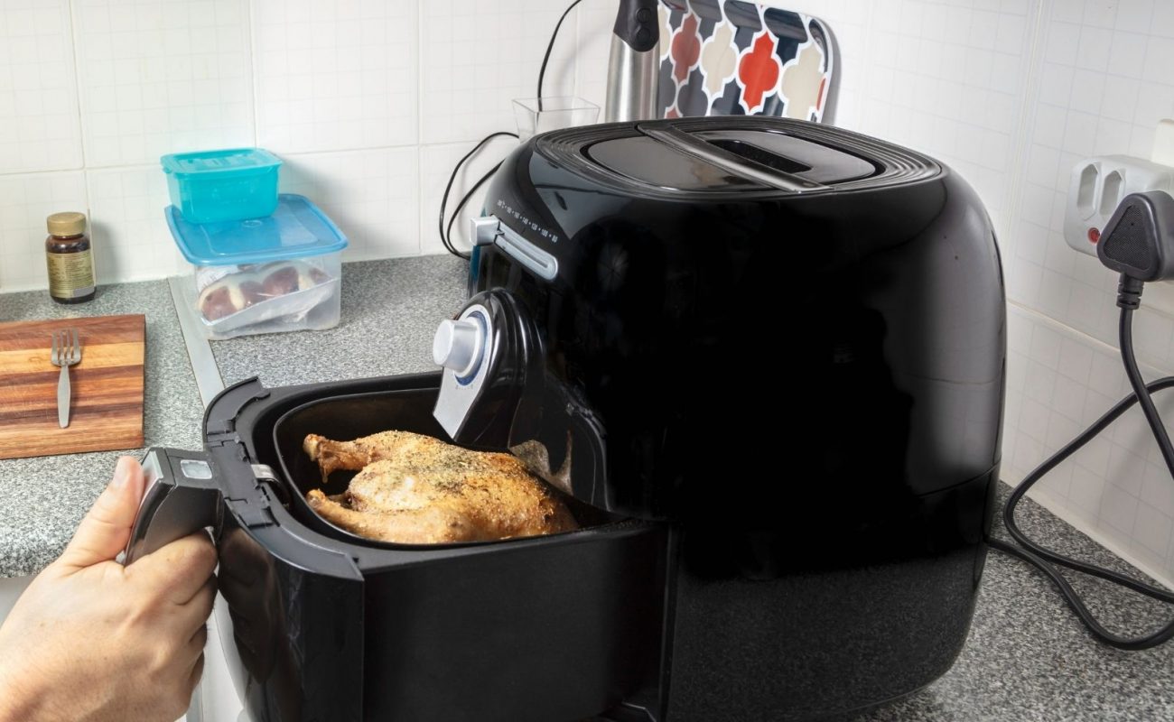 ganzes huhn in heißluft fritteuse