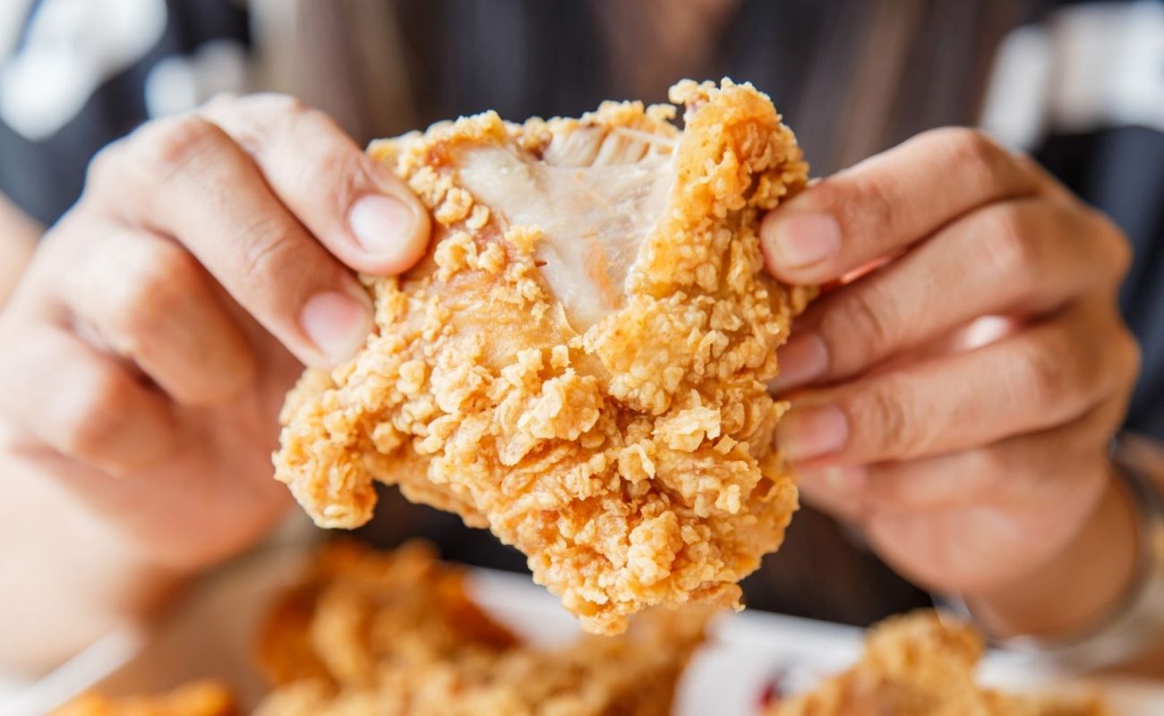 Wie Lange Braucht Ein Hähnchenschenkel In Der Heißluftfritteuse Wie lange braucht ein Hähnchen in der Fritteuse? - Küchenfinder