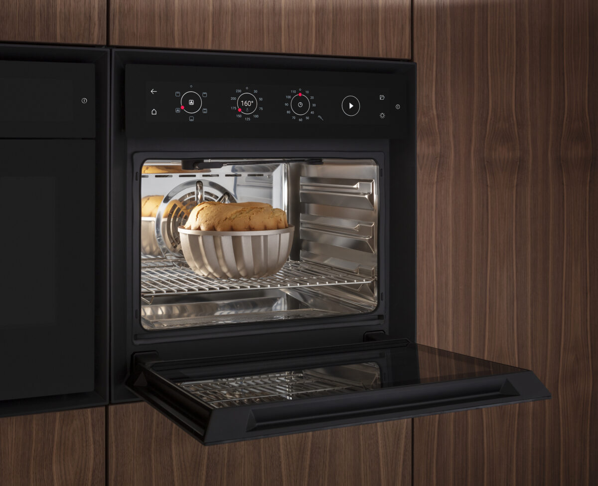 Ob der BORA x Bo auch im Praxistest siegt, wird sich beim Backen von Omas Gugelhupf zeigen. Foto: BORA