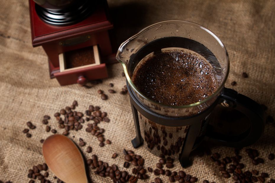 Das Ziehen ist wichtig, damit der Kaffee extrahiert werden kann.