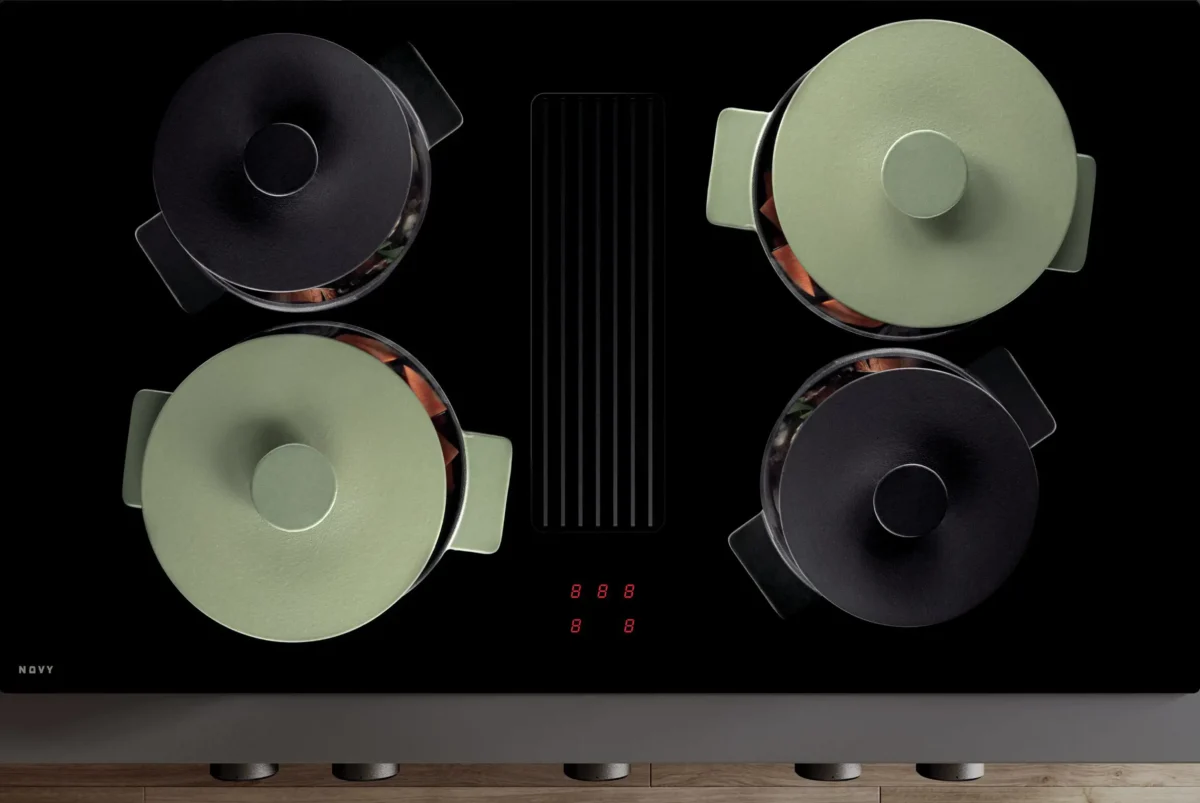 Novy Easy Prestige 1866 Muldenlüfter mit Induktionskochzonen und integriertem Abzugssystem in Schwarzglas