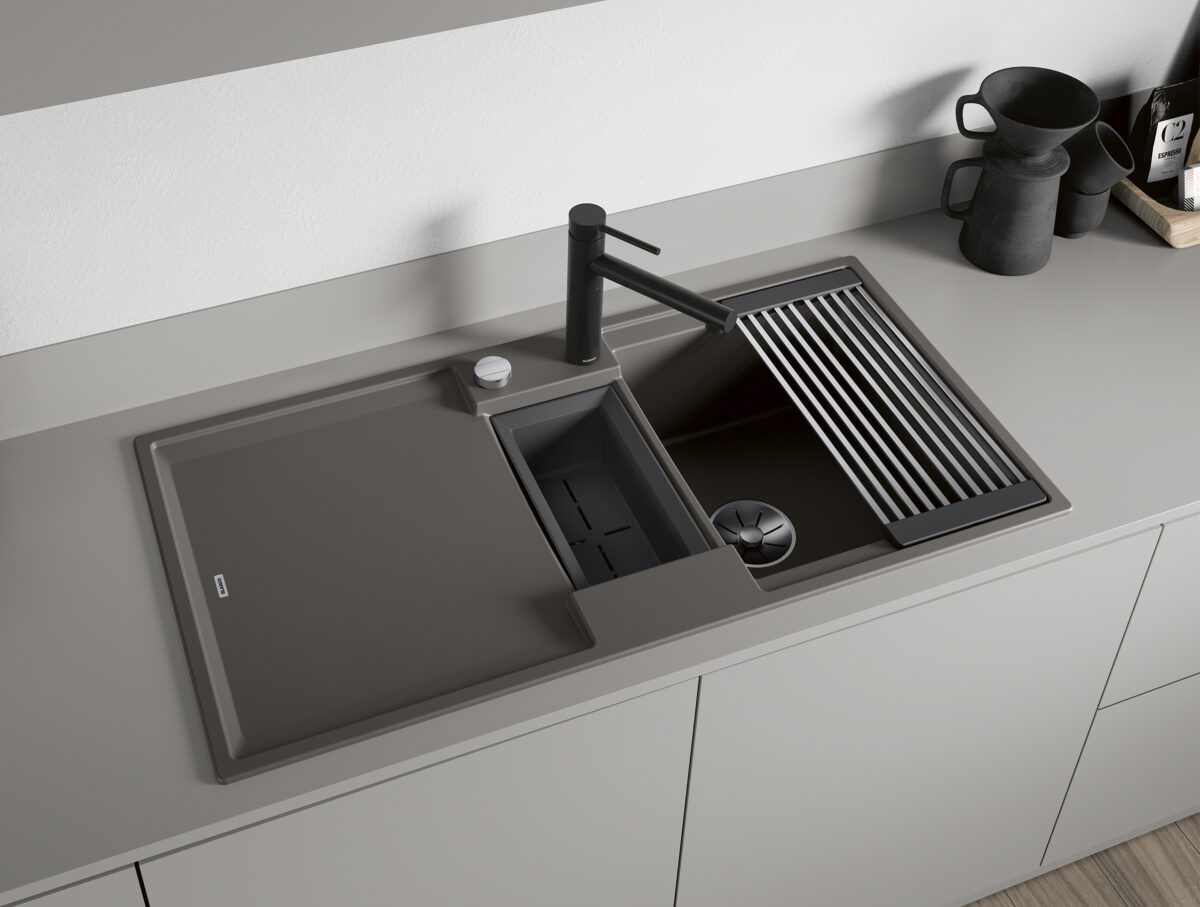 BLANCO ADIRA Spüle mit faltbarer Klappmatte über dem Spülbecken